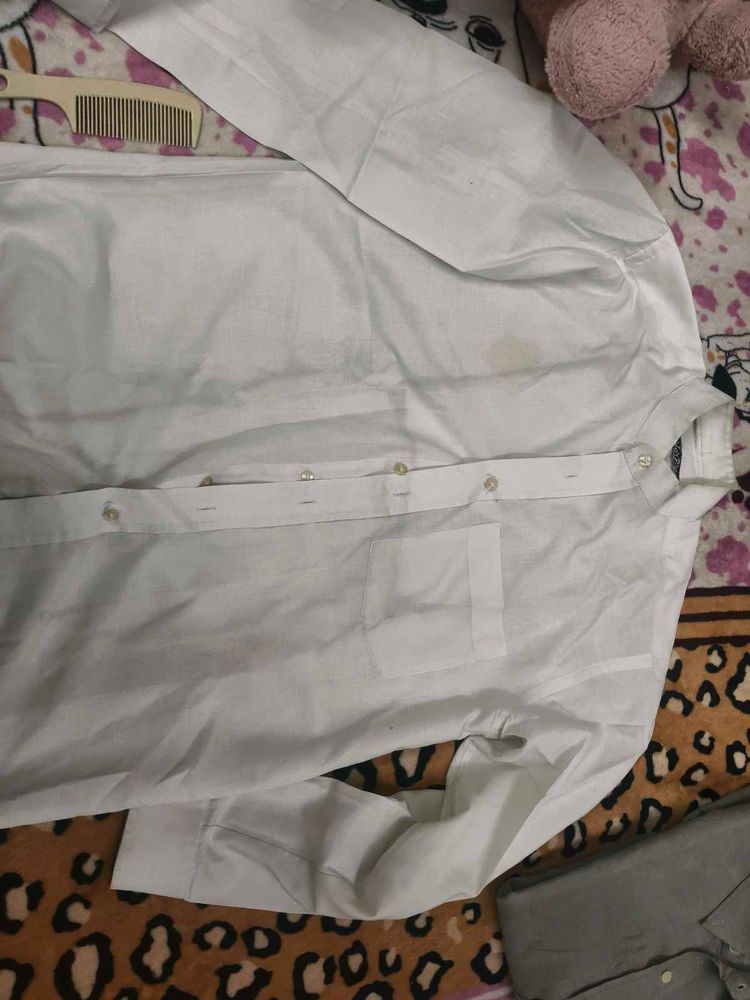 White Long Sleeve Shirt in XXL size i