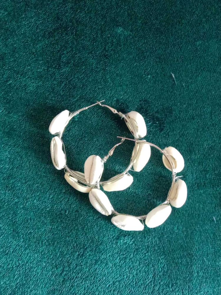 Cowrie Shell Earings