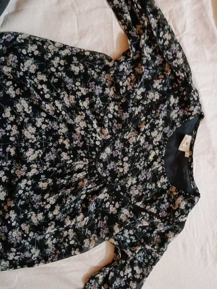 Floral Print Long Sleeve Top