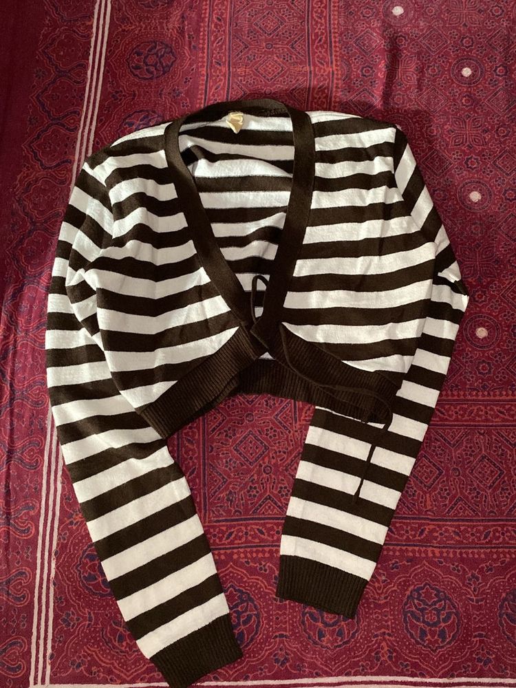 brown White Shrug Aesthetic