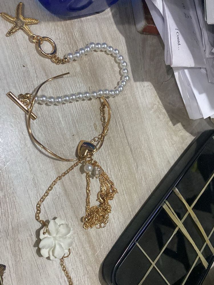 Good Looking Bracelet
