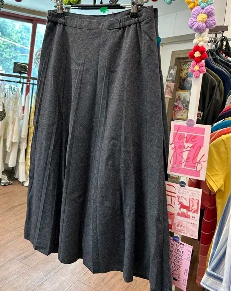 Gray Pleated Skirt