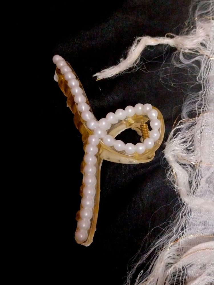 Korean White Pearl Clucher Or Clip
