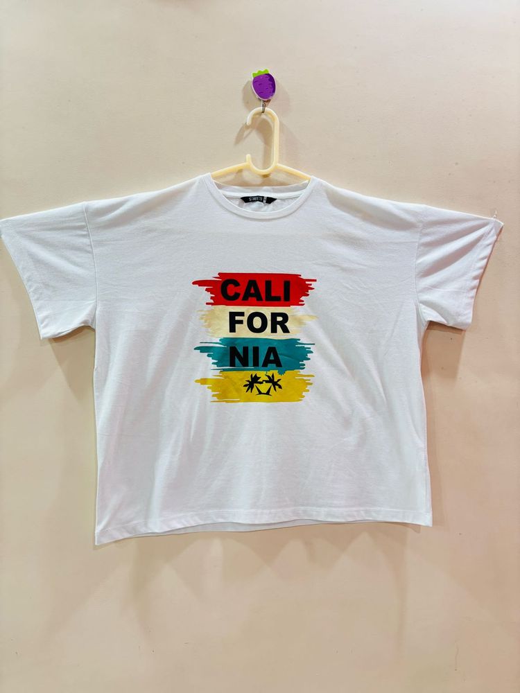 Stylish White Graphic Tee