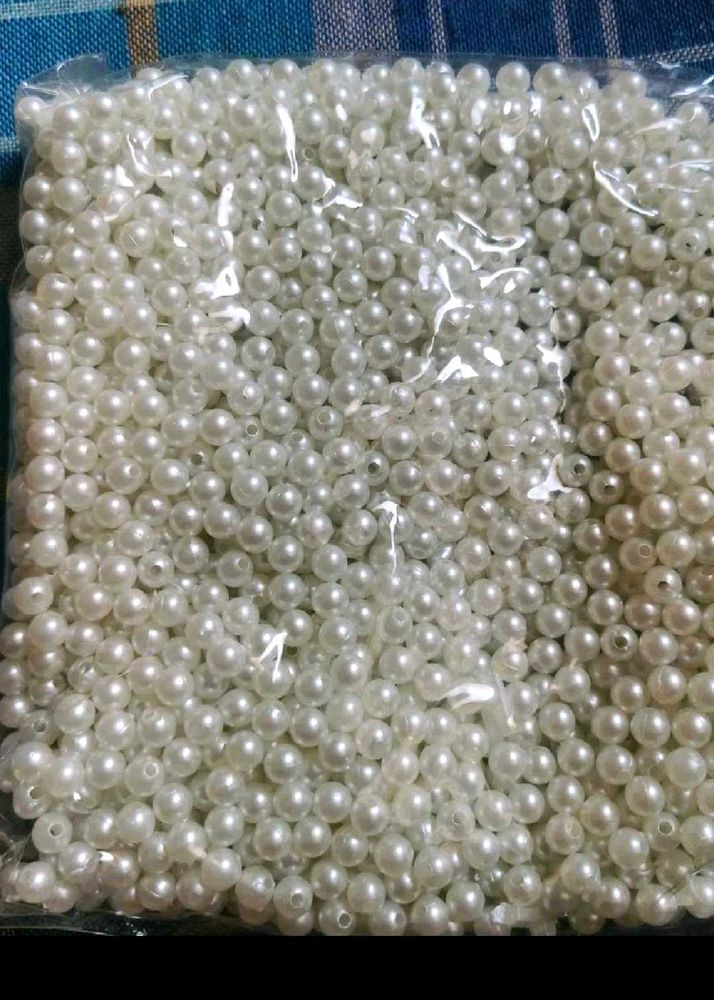 50 pcs of White ashining beads