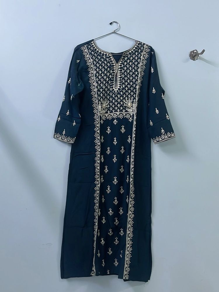 Elegant Embroidered Kurti