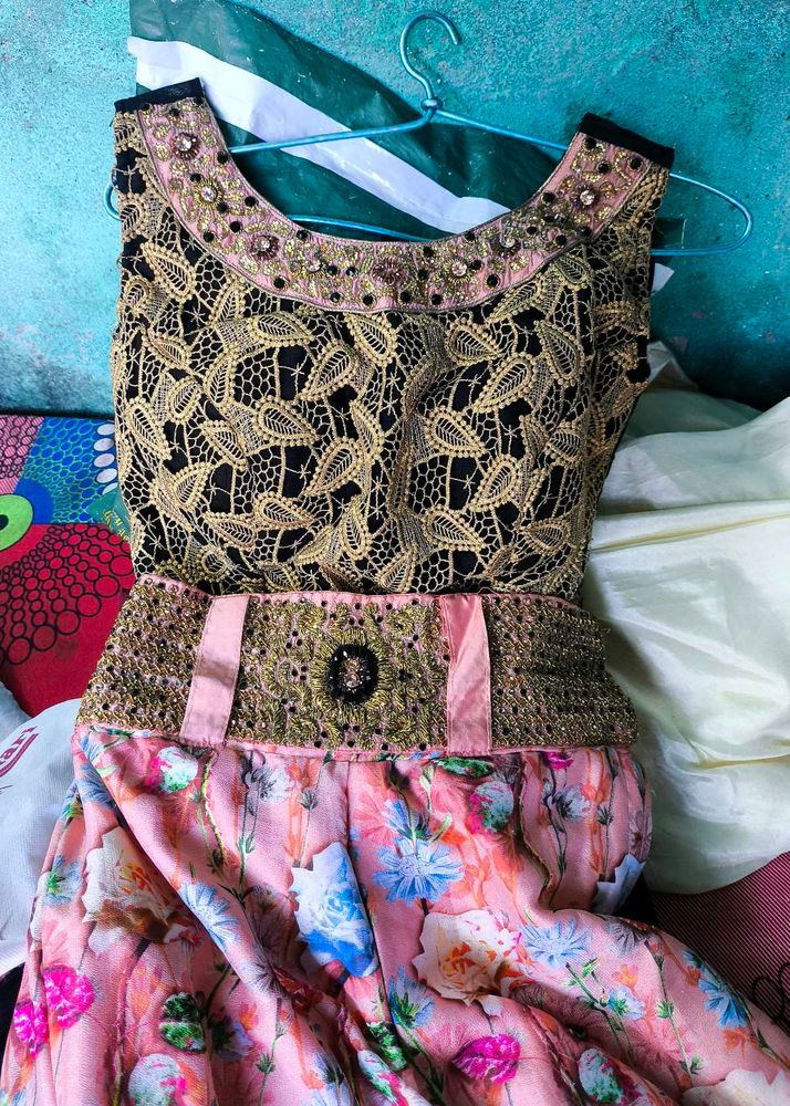 Floral Embroidered Kurta Set