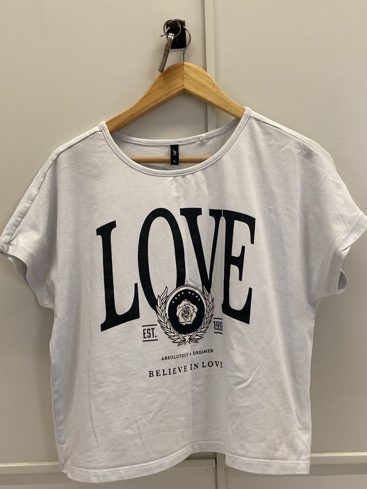 Love Graphic Tee