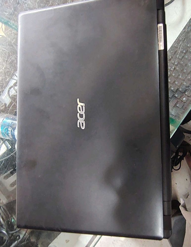 Acer Laptop aspire v5-571 series i5 2nd generation