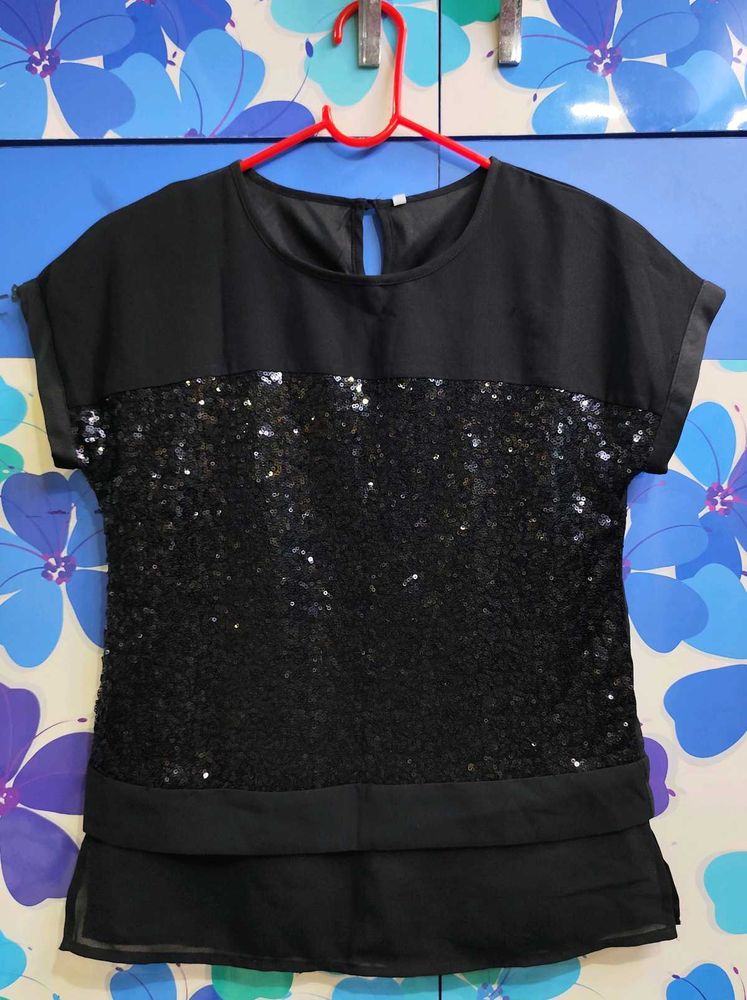 Chic Black Sequin Party Top – Size S |