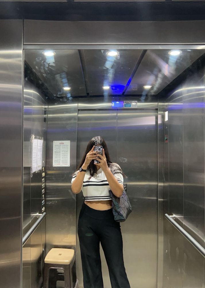 B&amp;w Cute Crop Top 👀❤️