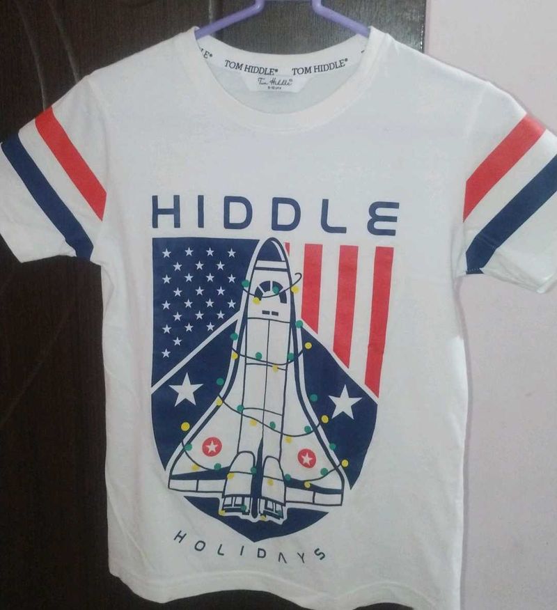 Hiddle Holidays Tee