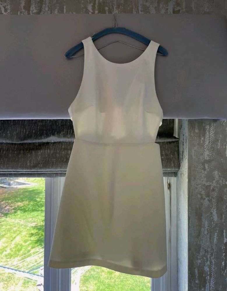Zara Cream Back Open Bow Min  Dress