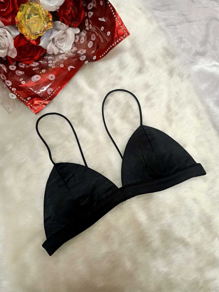 🖤Padded Black Bralette Top🖤