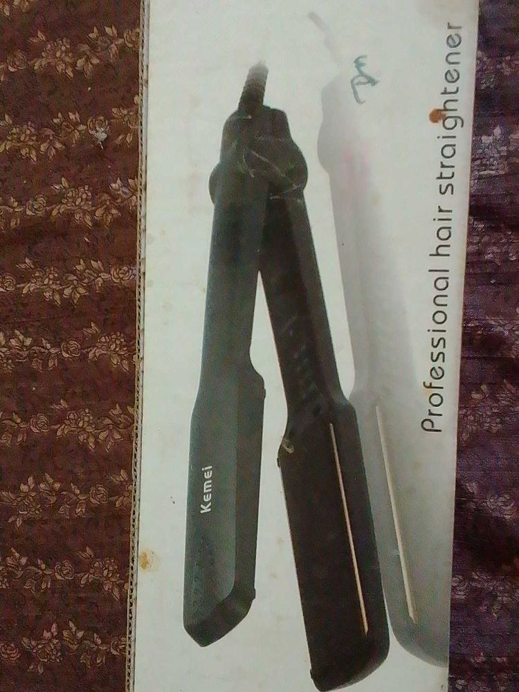 Kemei Professional Hair Straightener