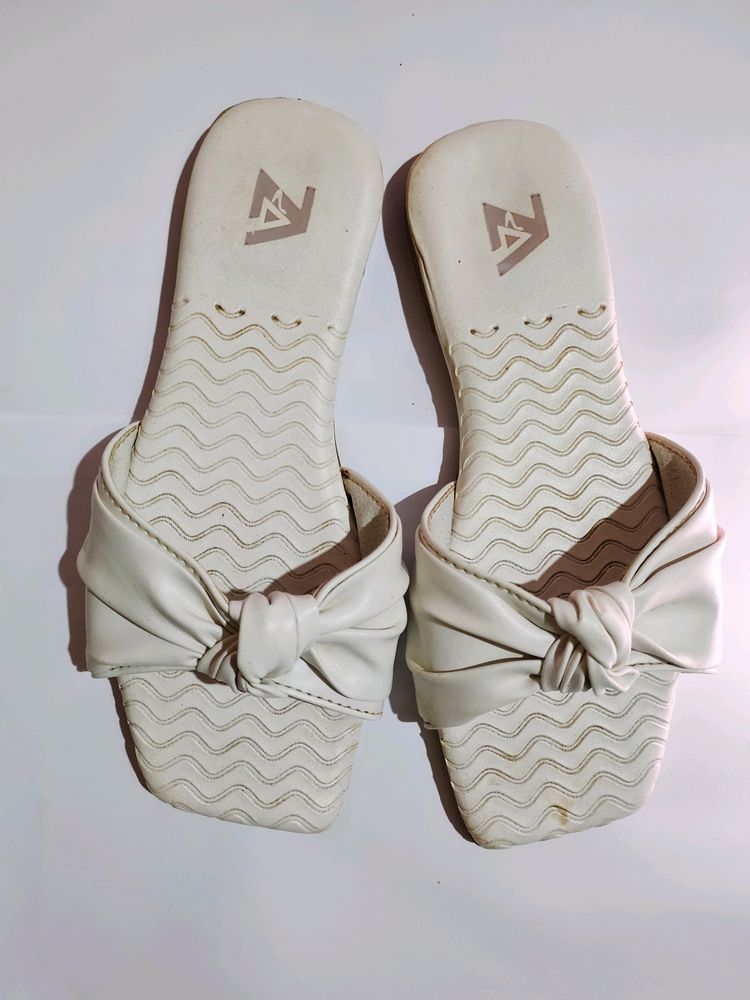 Comfortable flats for ladies and girls