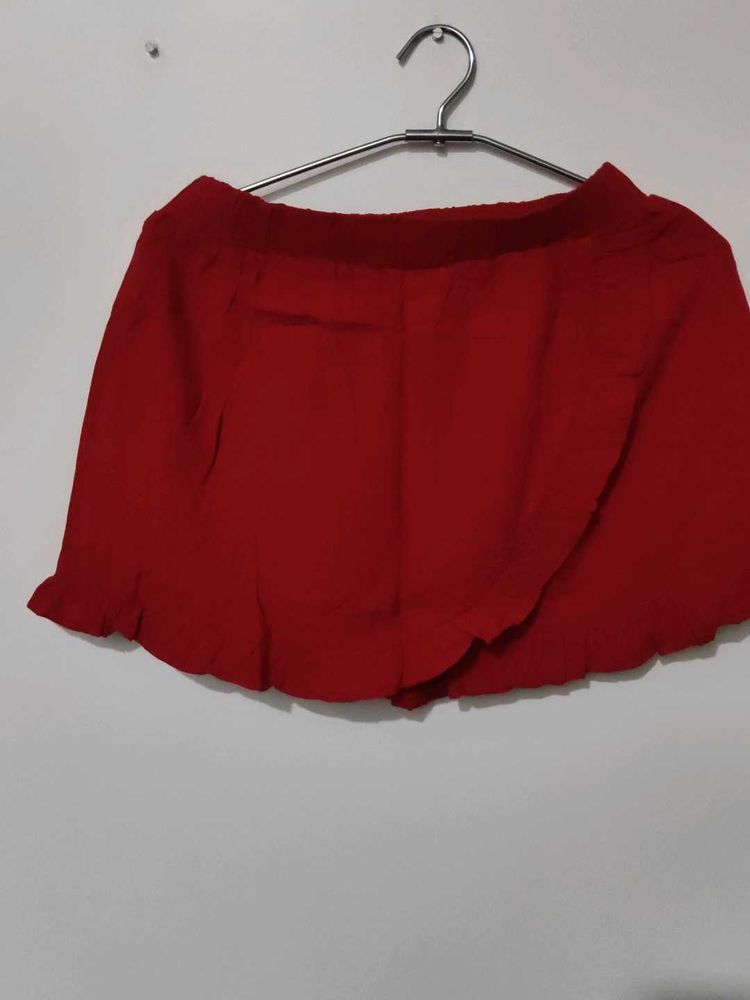 Red Skorts