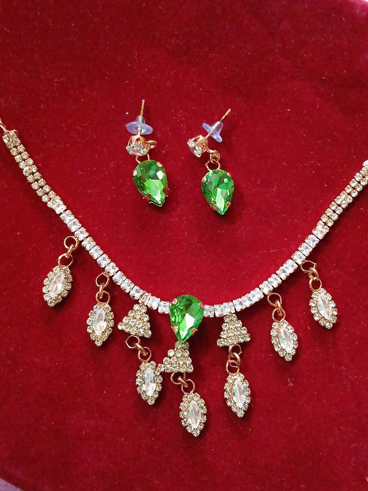 Green Jewelry Set