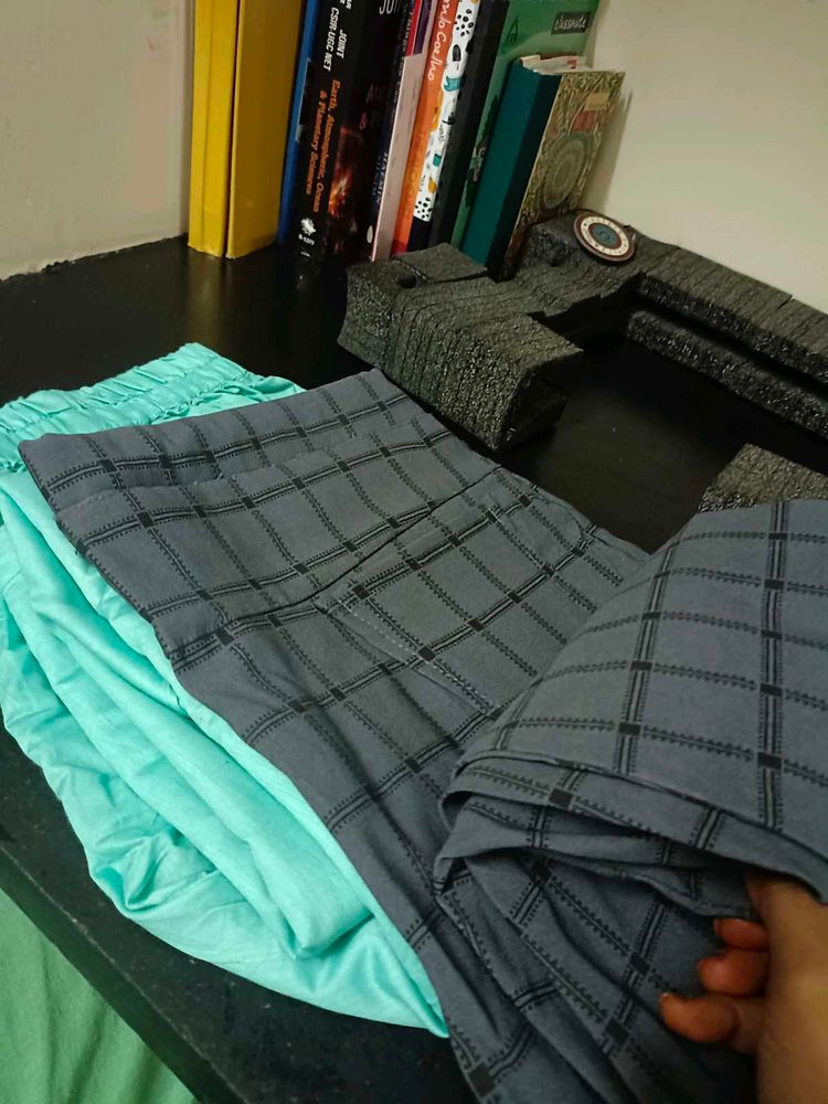 Set Of 2 Pants