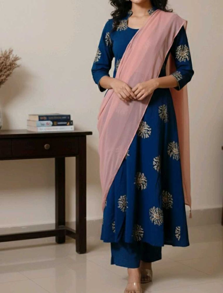 Elegant Blue Kurta Set