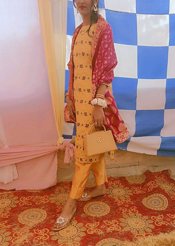 Banarsi Pant Kurti 3 Piece Suit