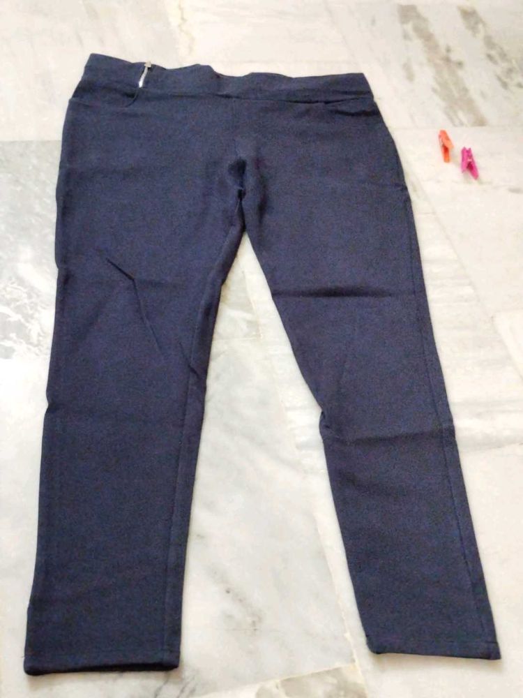 Slim Fit  Stretchable Jeggings For Women