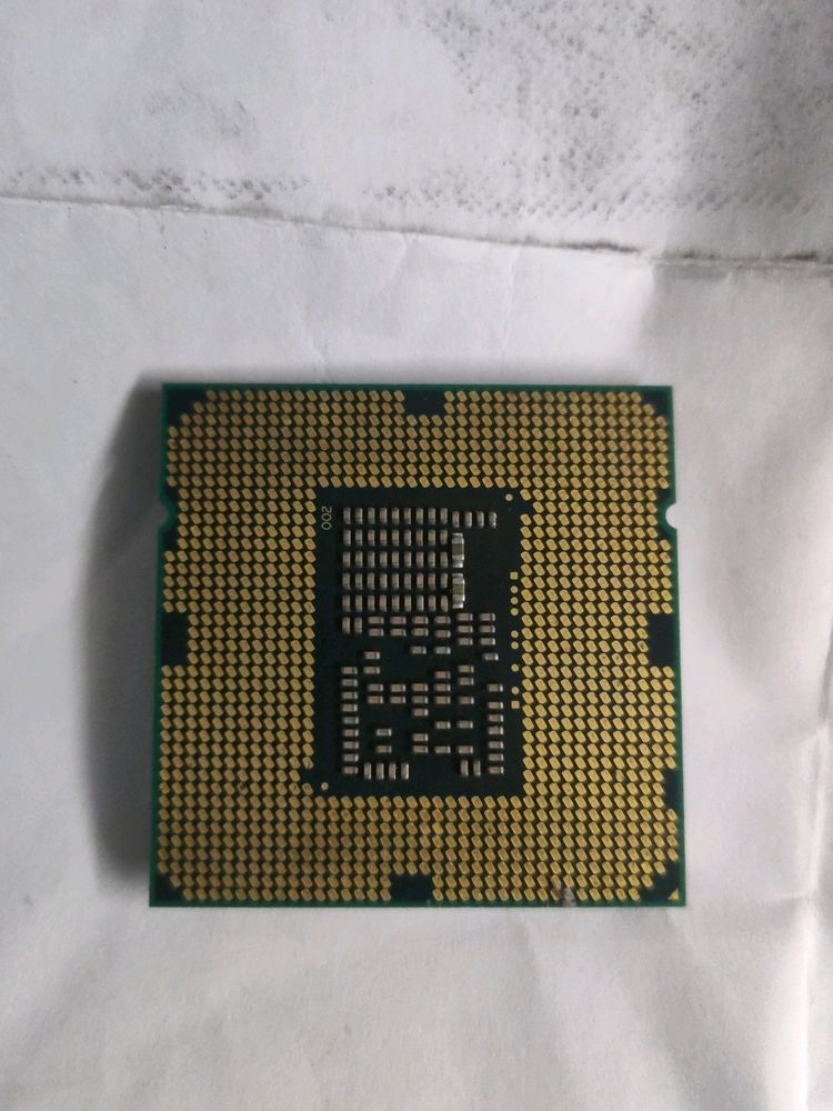 i5-650  / 3.2 GHz/ LGA 1156 Socket / 4 MB Cache