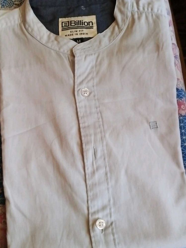 Men&#39;s Casual Shirt