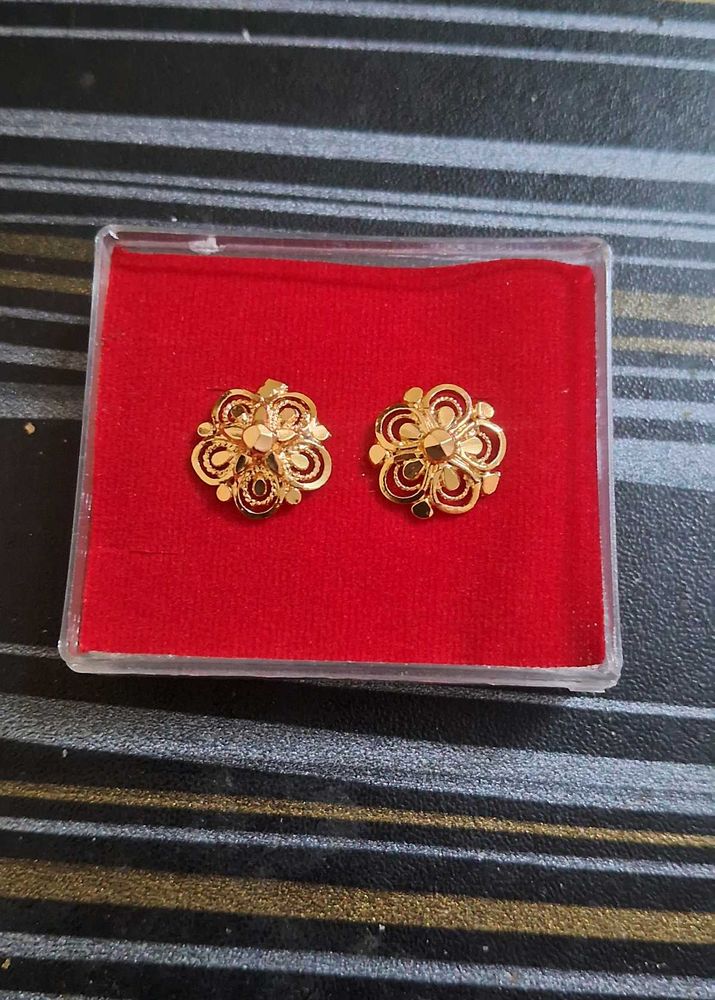 Gold Floral Earrings
