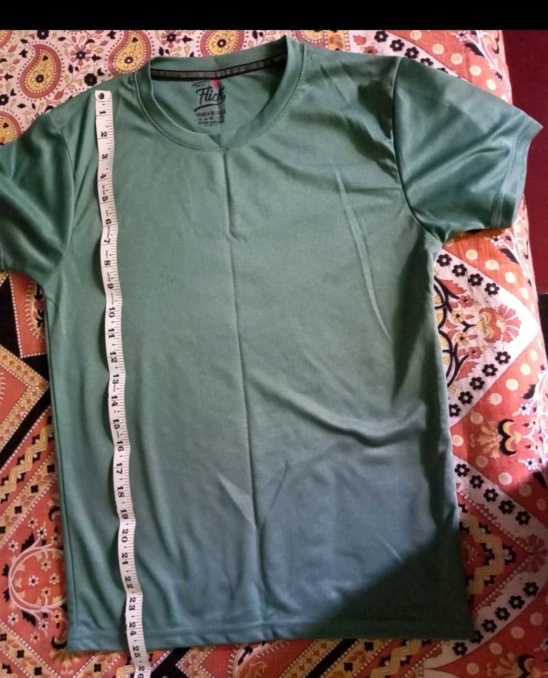 Gym WEAR Tshirt