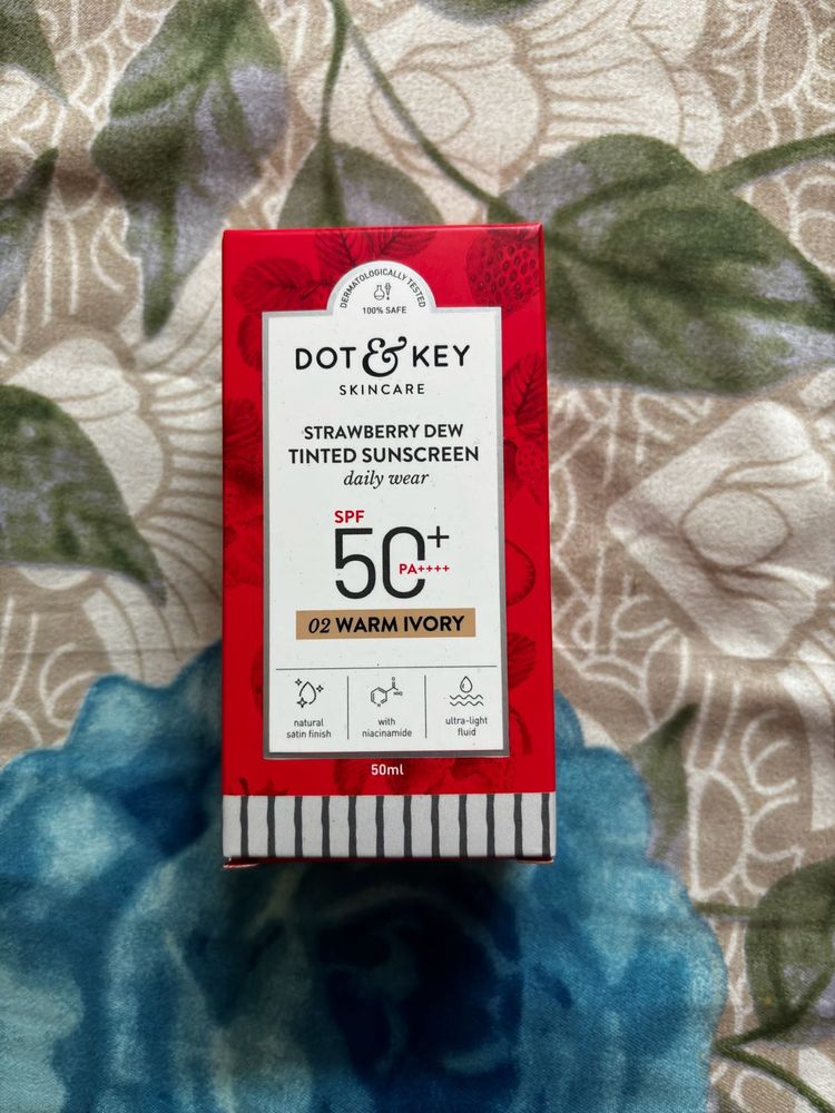 Dot &amp; Key Strawberry Sunscreen