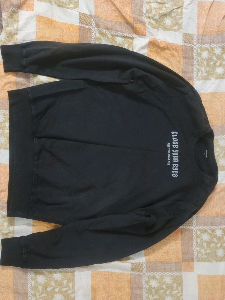 Back Print Black Sweat Shirt. 🖤🖤
