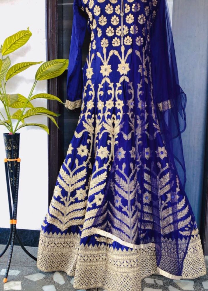Elegant Navy Blue &amp; Gold Gown With Dupatta