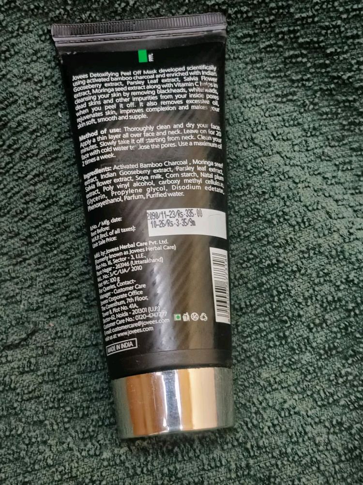 Jovees Charcoal  Peel Off Mask.(ForAll Skintype)