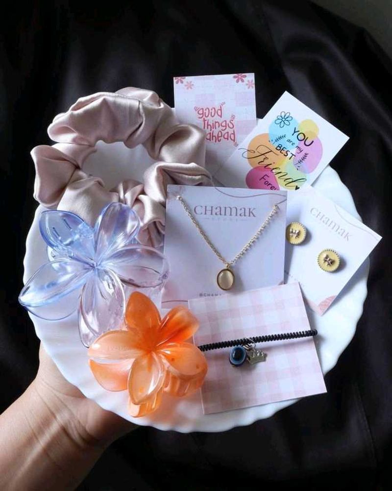 Jewelry &amp; Hair Accessory Set