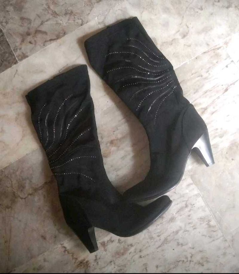 BRAND NEW 3 inc heels fancy long shoes