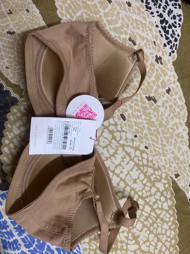 Clovia Women&#39;s Bra -lightly Padded
