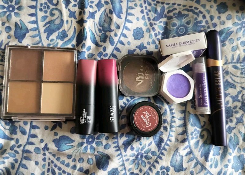 Makeup Set As Shown