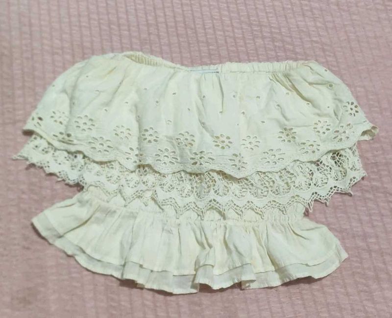 American Egle Lace Trimmed Crop Top