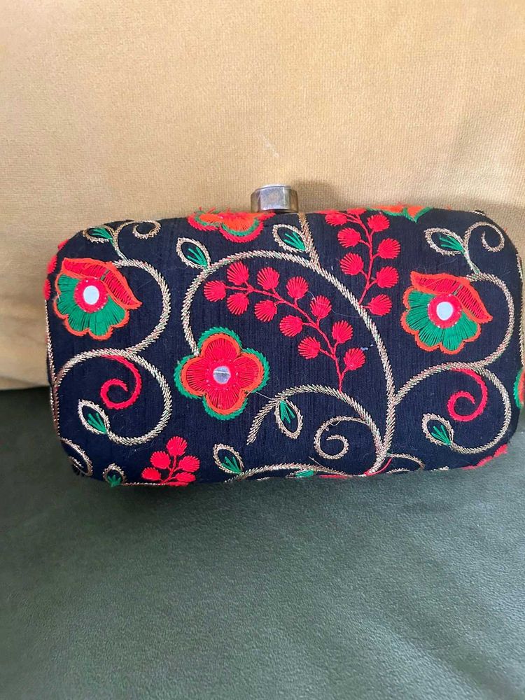 Floral clutch