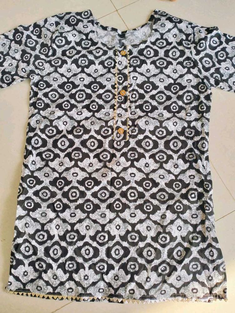 Printed Black &amp; White Kurta
