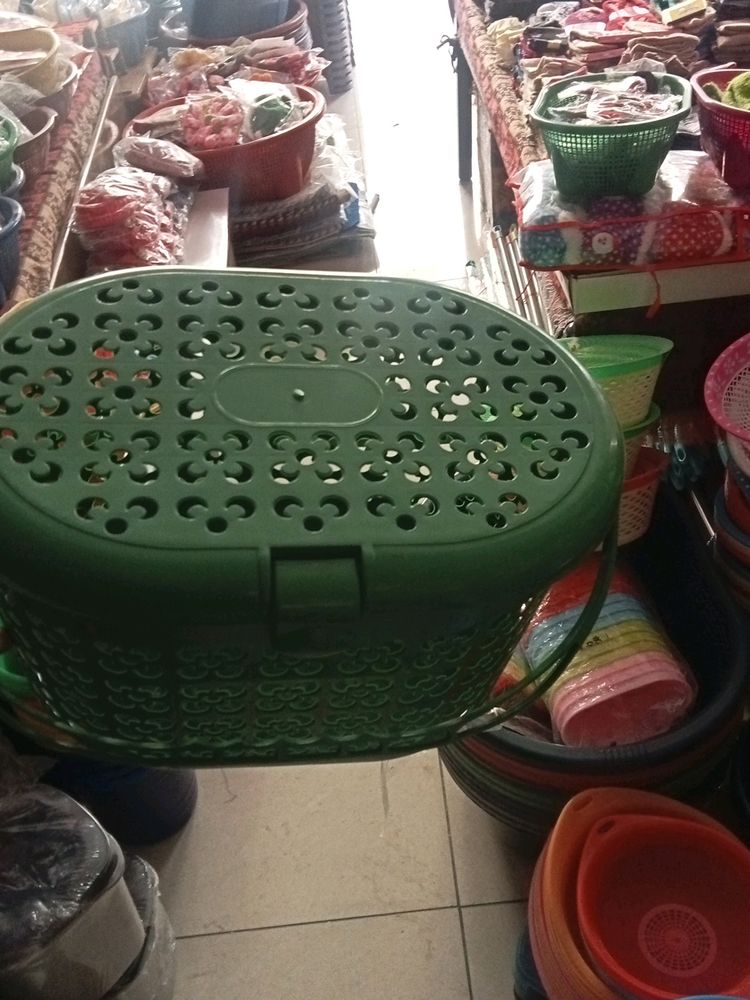 Basket With Lid