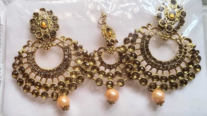 Indian Style Earring and Tikka Set