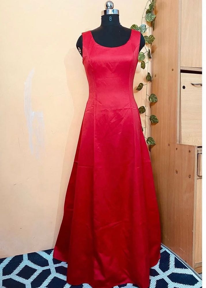 Elegant Red Satin Evening Gown