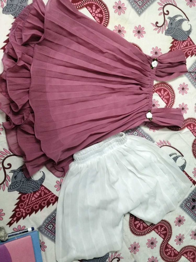 Aline Top And Shorts Set