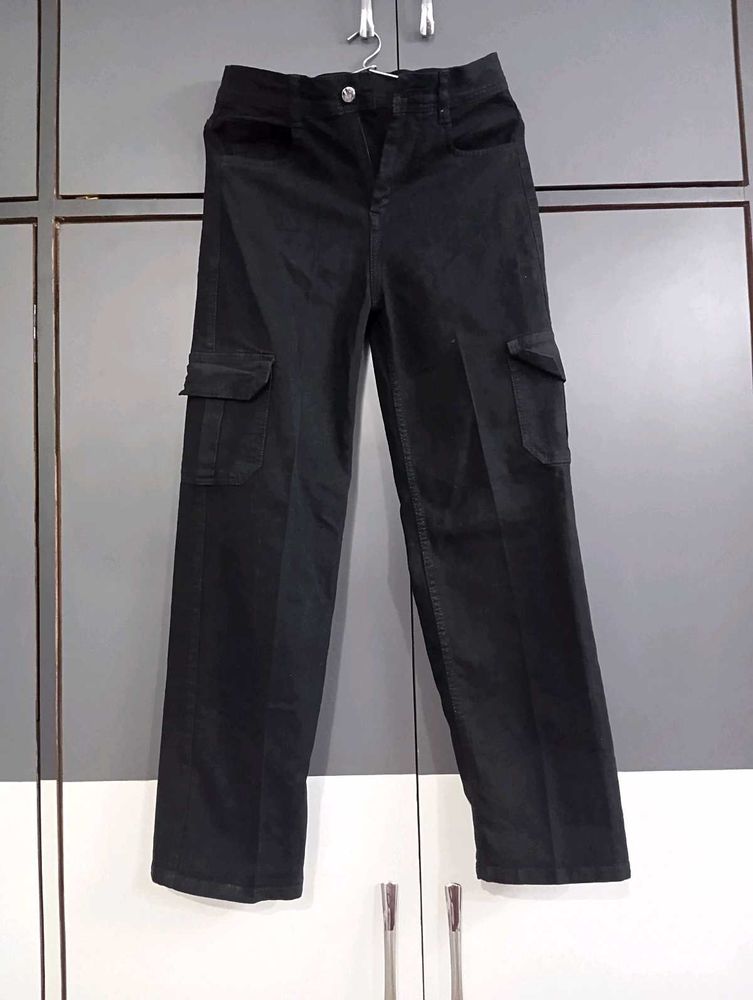 334. Black Cargo pant for women