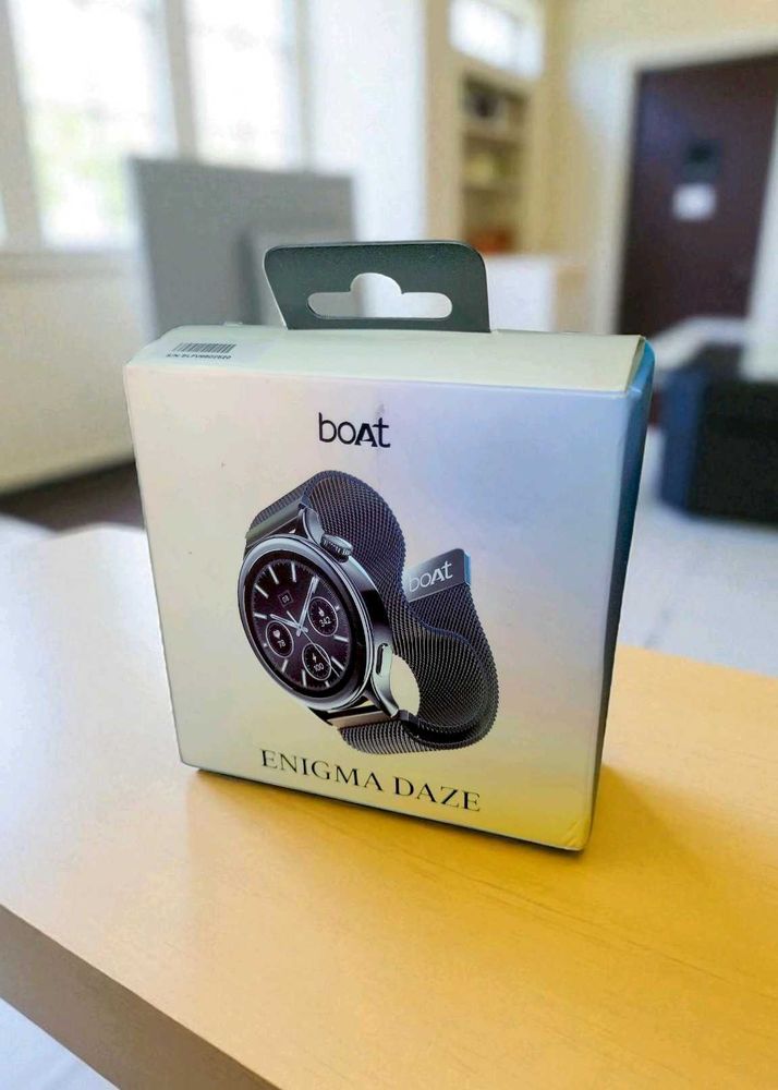 boAt Women&#39;s Luxury Smart Watch @ 1700/-