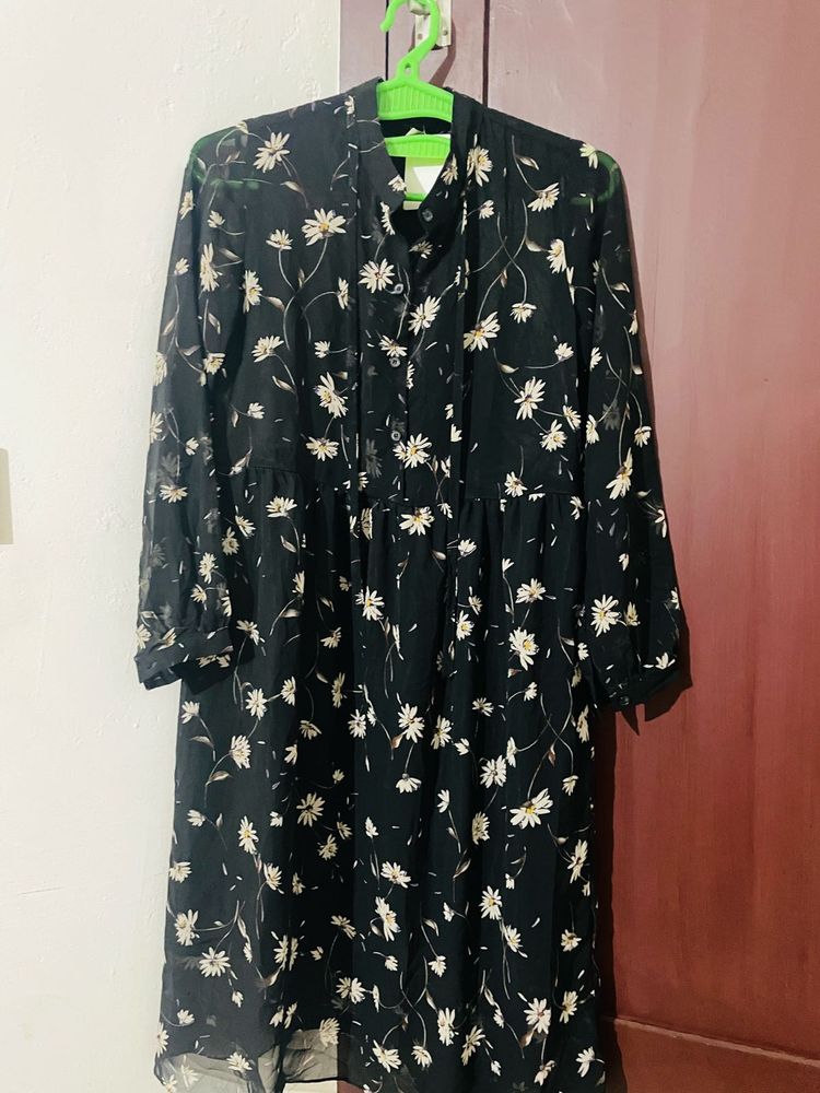 Beautiful Black Florel Below Knee Length Kurti