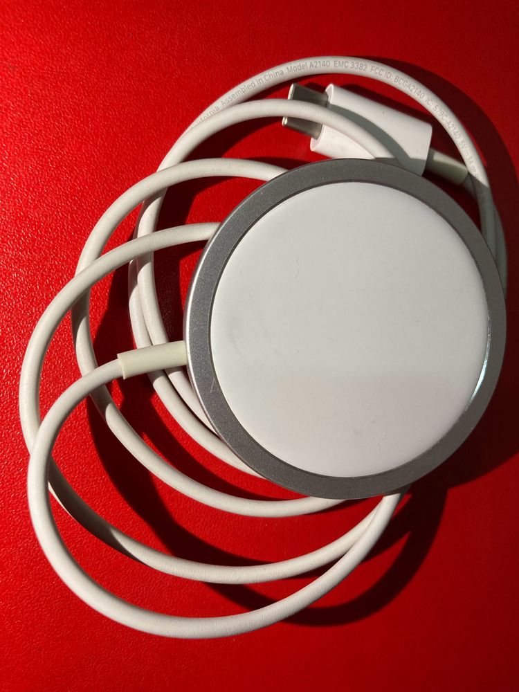 Apple MagSafe Charger (for iPhone, AirPods Pro, Ai