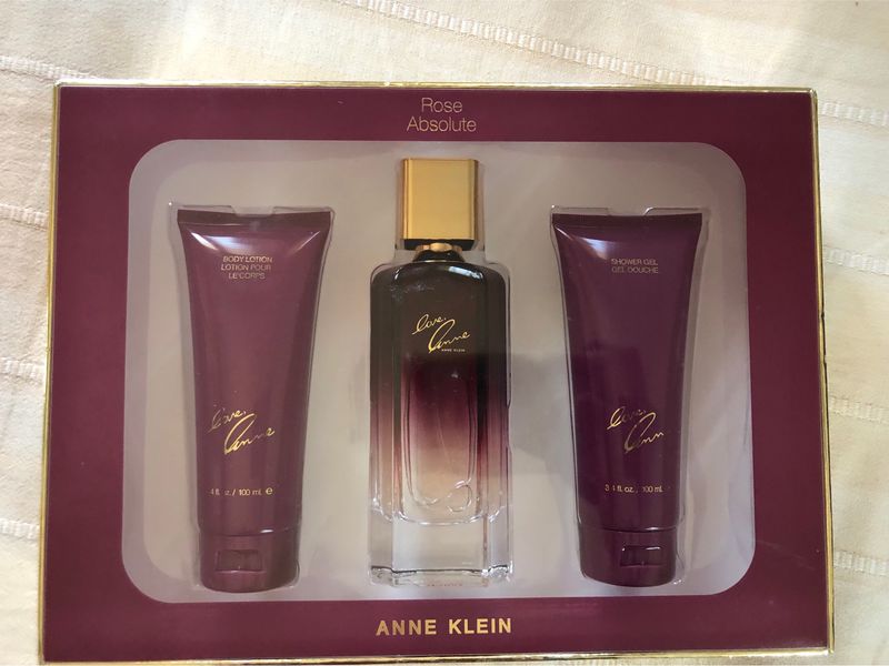 ANNE KLEIN (ROSE ABSOLUTE) GIFT SET